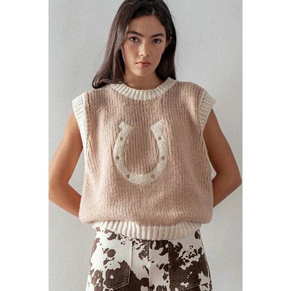 NWT Urban Daisy Women’s Medium/Large Mocha Horseshoe Crochet Sweater Vest